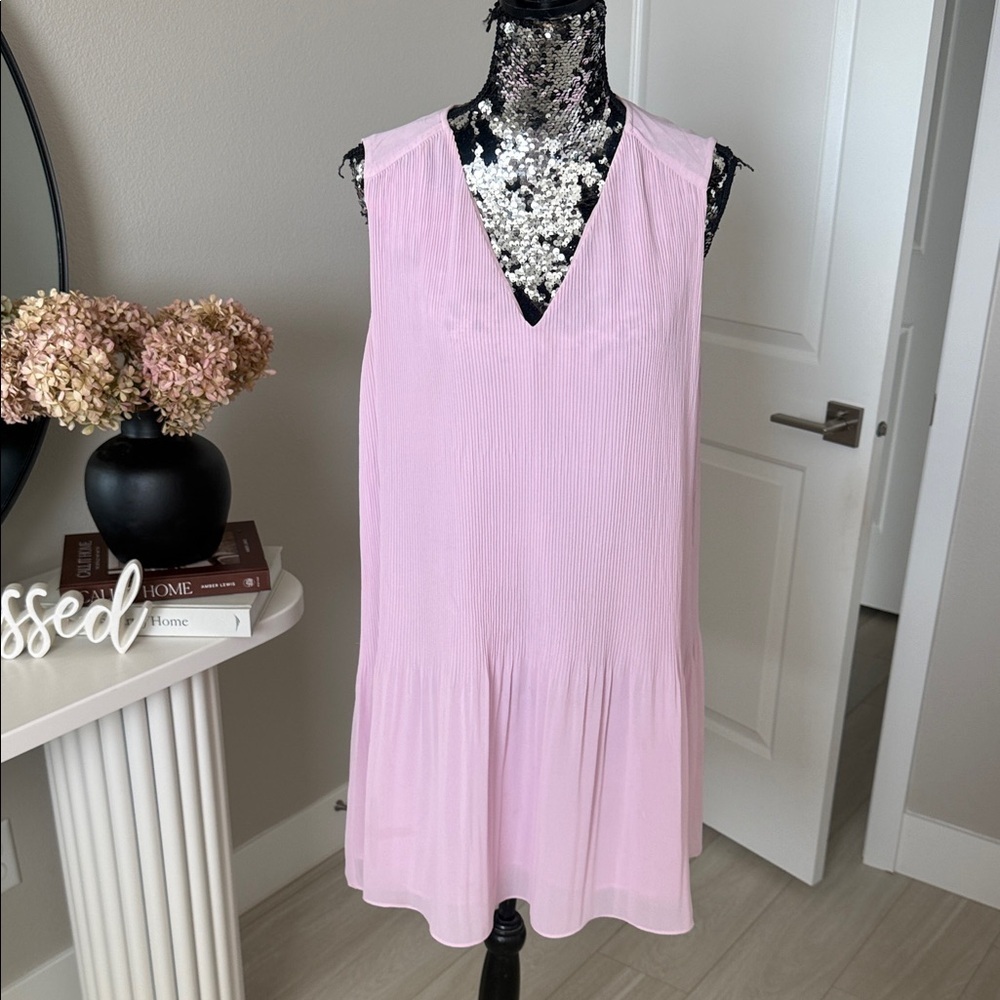 H&M Light Pink Pleated V-Neck Sleeveless Top
